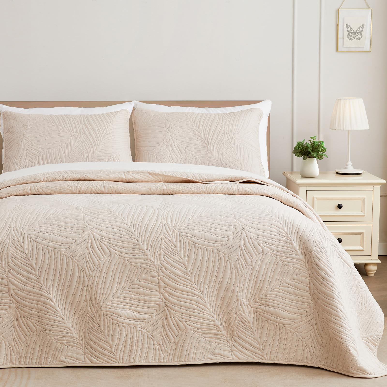 Exclusivo Mezcla Queen Quilt Bedding Set, Lightweight Brich Beige Quilts Queen Full Size For All Seasons, Soft Microfiber Bedspr